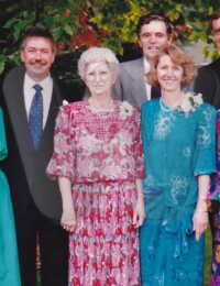 Florence Lawrence with family in 1988.jpg
