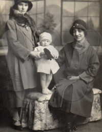 Thomas Bernard with mother Beatrice Beryl on right.jpg