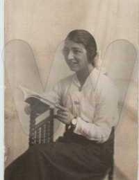 Beatrice Beryl Winning 1923.jpg