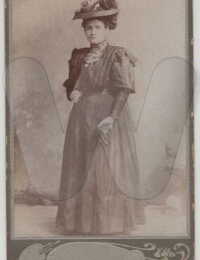 Jane Ann Funge circa 1895 on holiday in Cheadle after emigrating in 1883.jpg