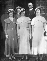 Dorothy Isobel James, Ruth James and Winifred Mary James.