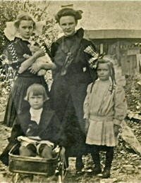 Lucetta, Myrtle, and cousins.jpg